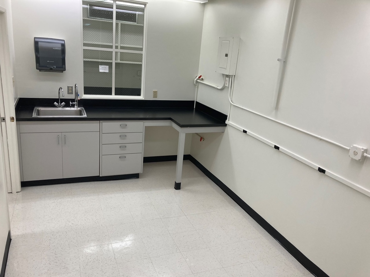 an empty lab